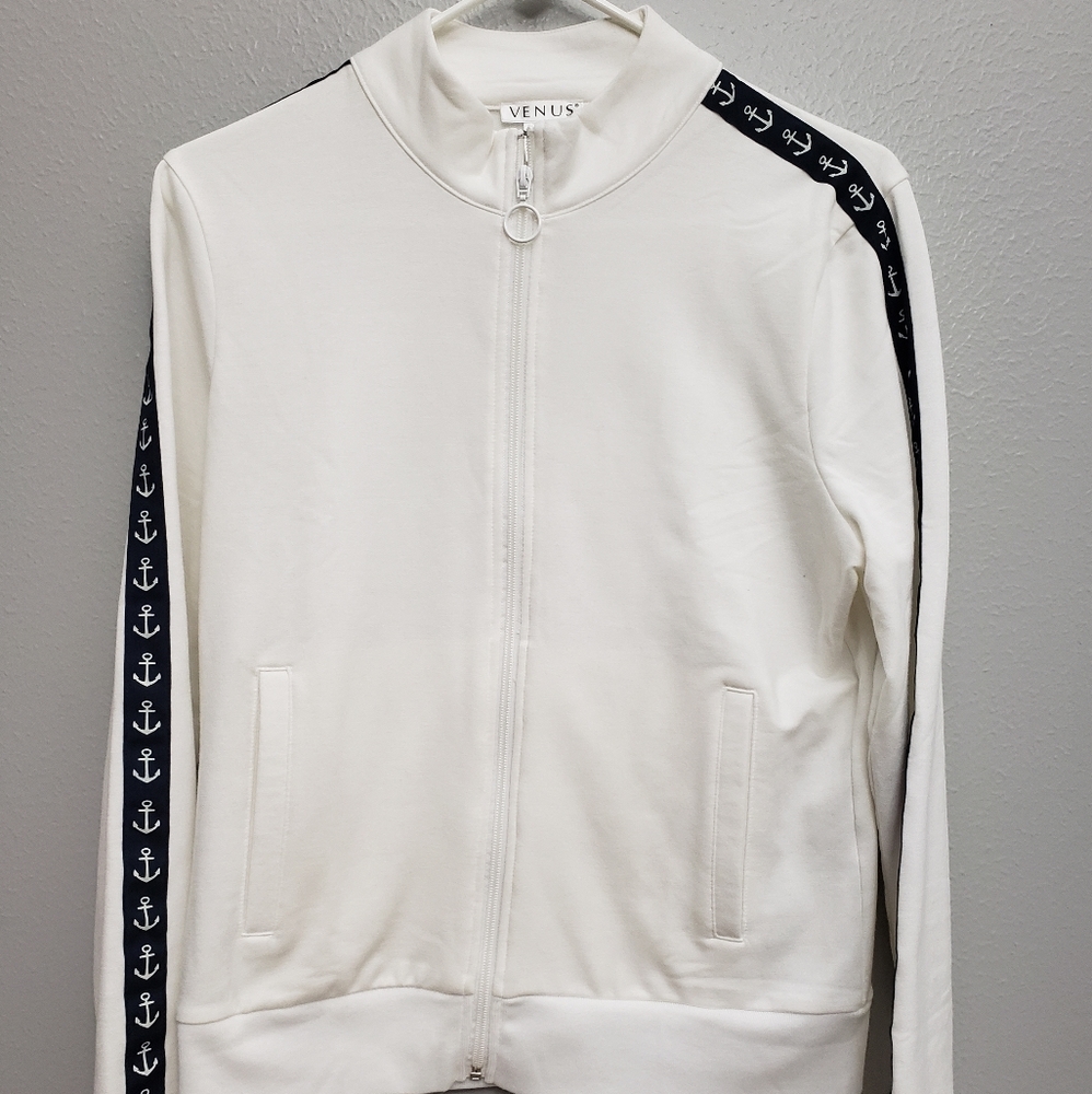 Venus Sweatshirt suit .size.Small